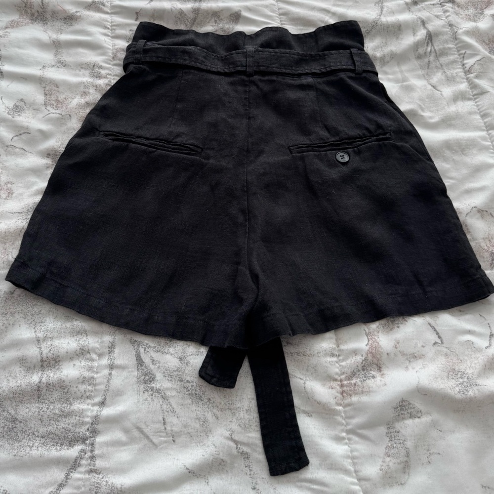 Reformation Castel High-Waisted Black paper bag Shorts with pockets, size 0 USA - Picture 15 of 16